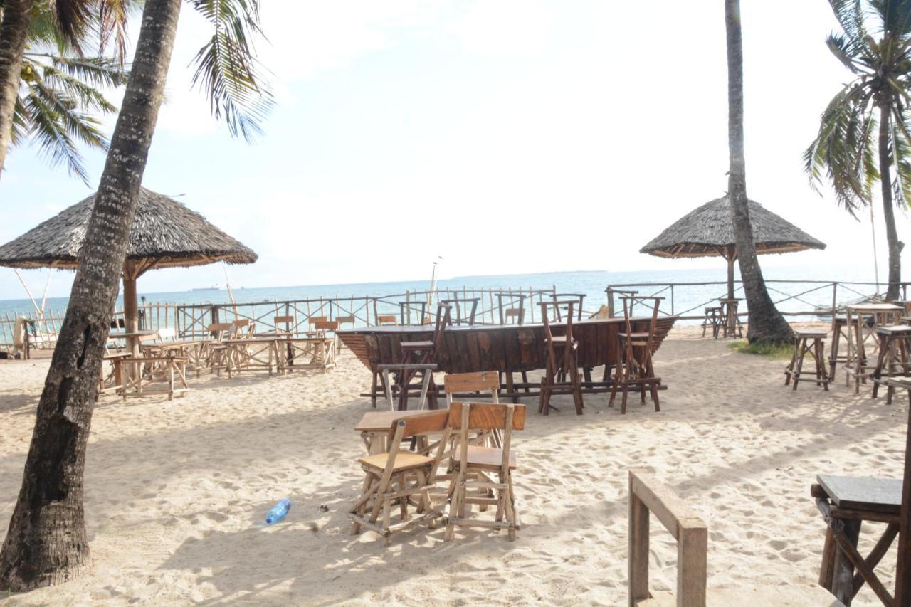Villa Dahl Beach Resort Дар-эс-Саламе Экстерьер фото