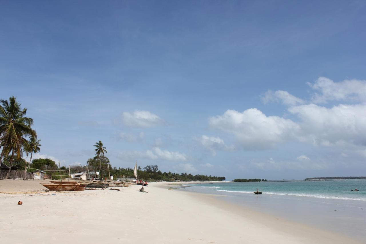 Villa Dahl Beach Resort Дар-эс-Саламе Экстерьер фото