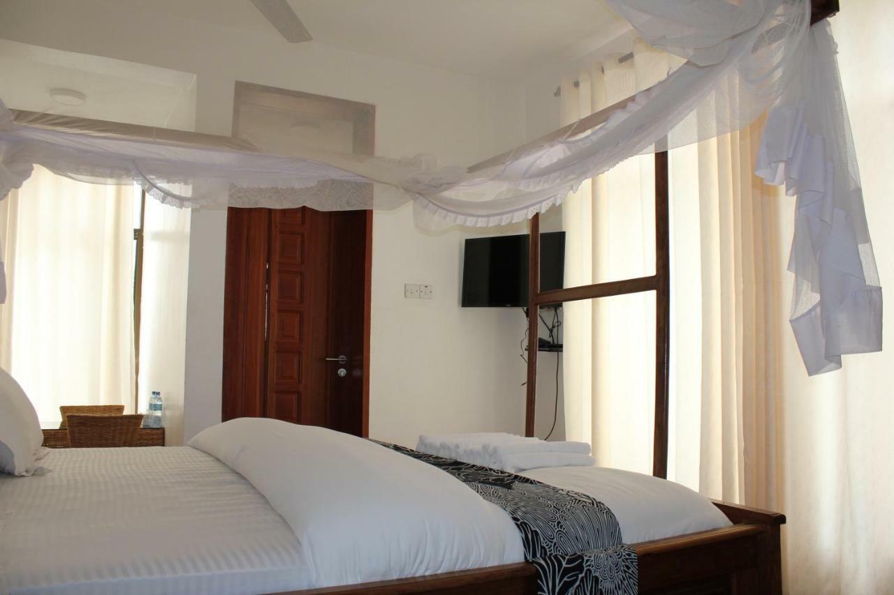 Villa Dahl Beach Resort Дар-эс-Саламе Экстерьер фото
